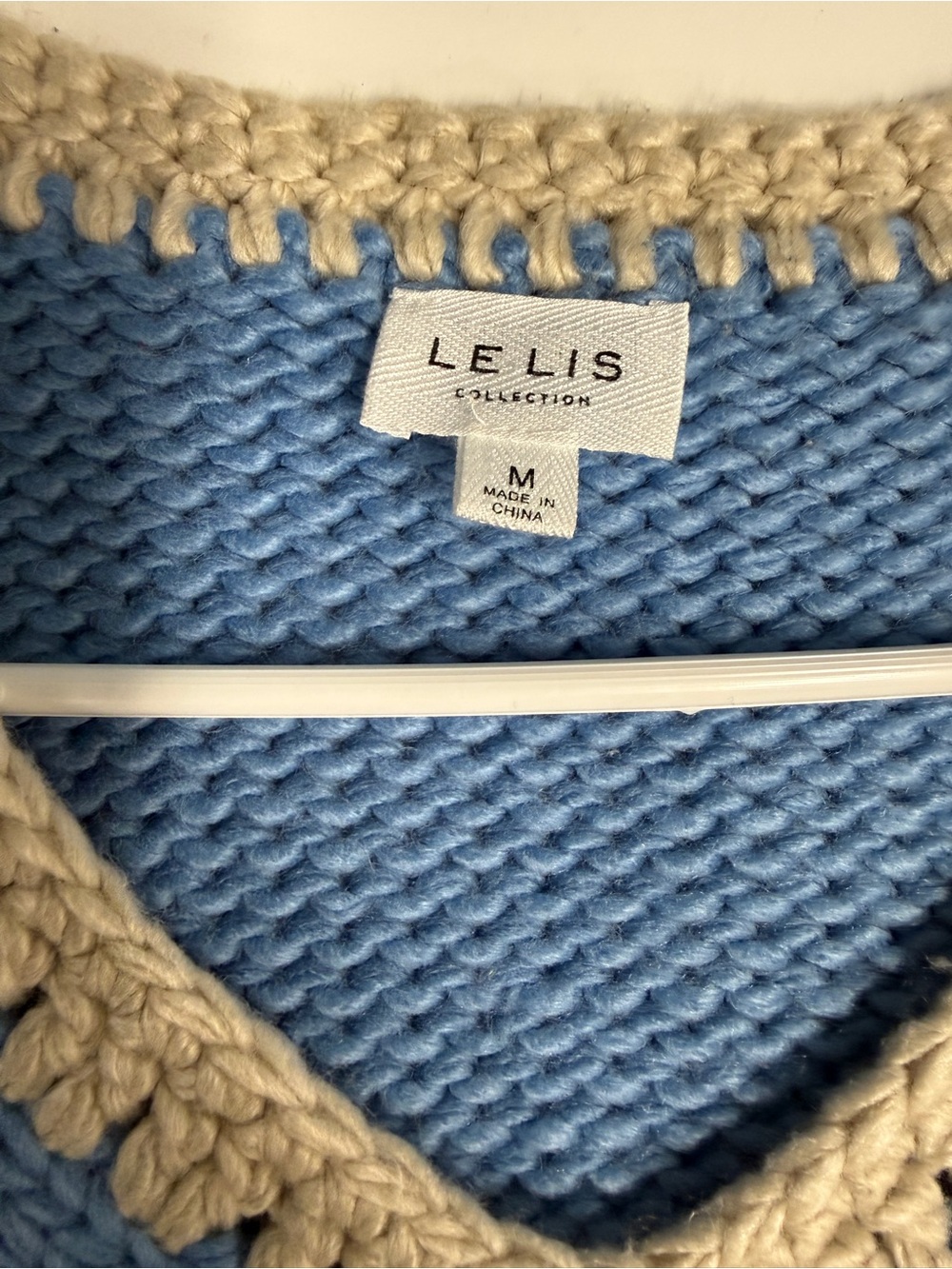 Le Lis Chunky V-Neck Sweater Vest in Blue and Cream - Picture 2 of 4